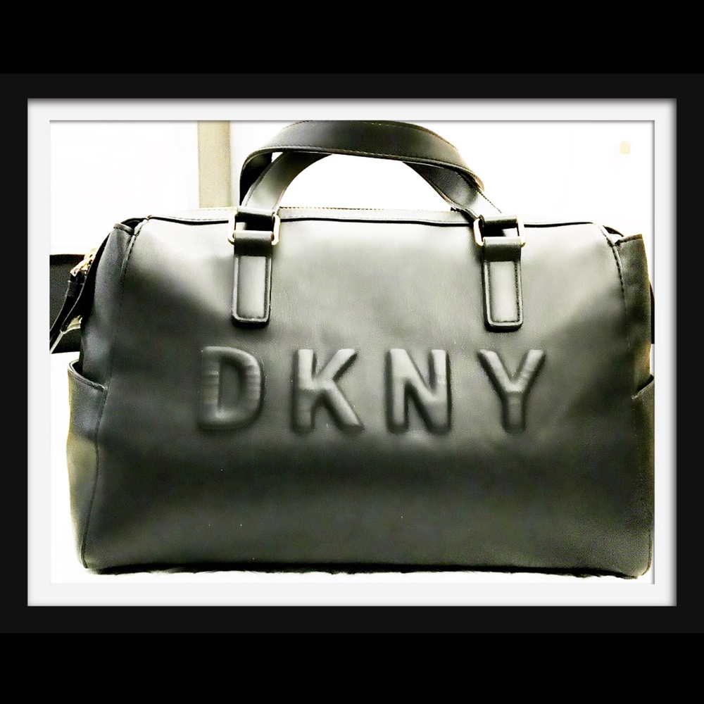 DKNY  TILLY  BLACK LOGO SATCHEL. NWOT